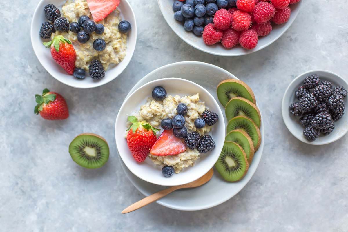 Stół z zdrowymi produktami